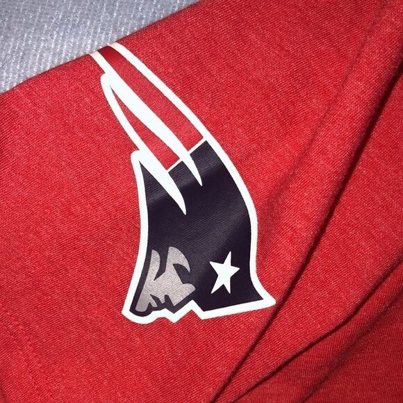 𝅺NWOT Womens Large Nike NFL Team Apparel NE Patriots TShirt - Picture 3 of 8